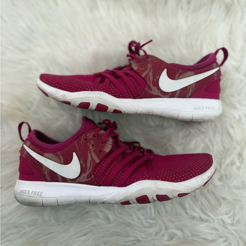Nike Free Burgundy Sneakers